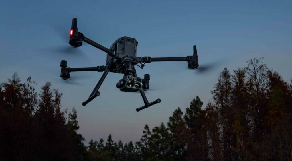 Dron DJI M300 RTK s termokamerou DJI H20N, dron s termovizí