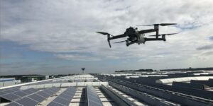 Fotovoltaika na střeše dron dji